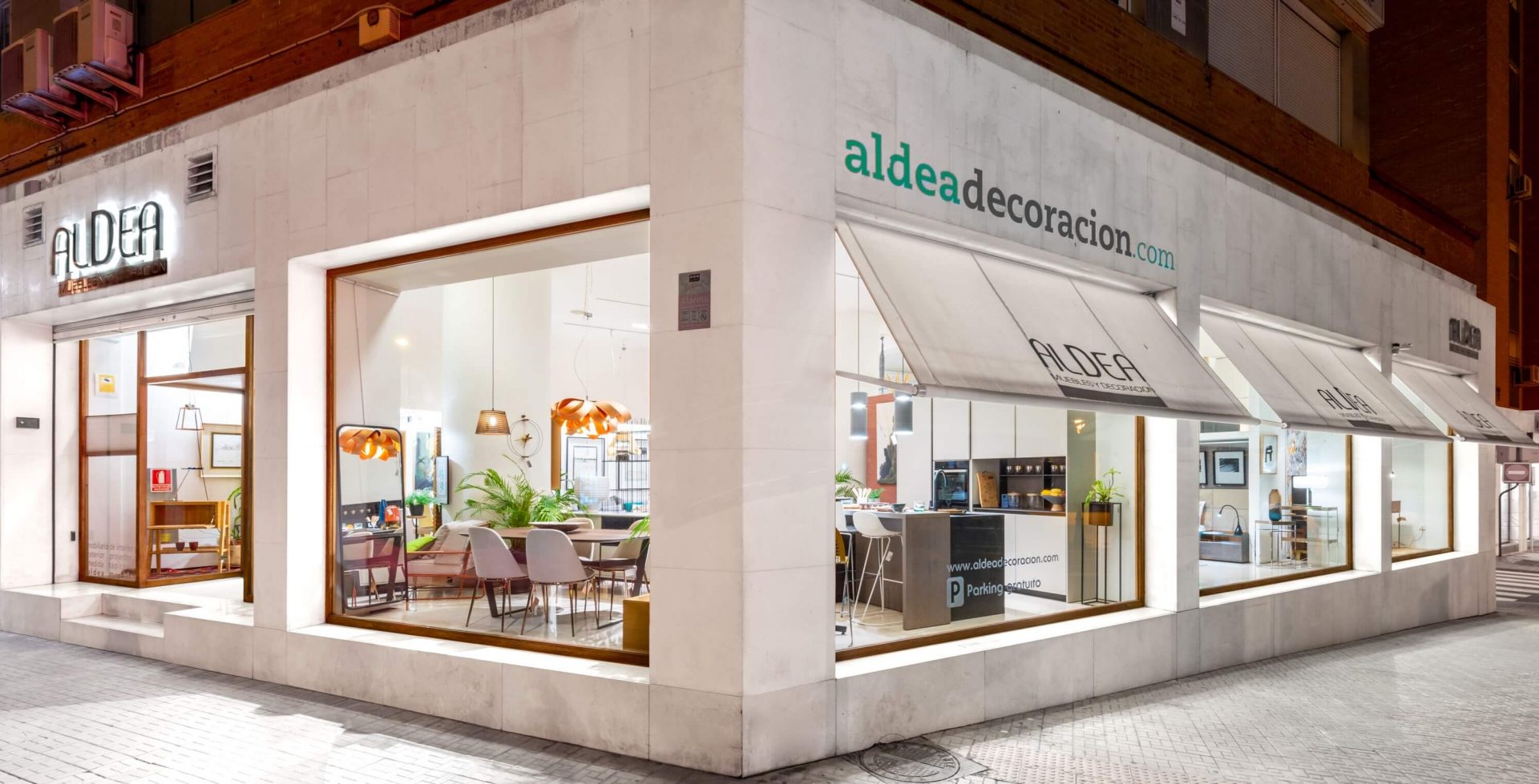 fachada-aldea-decoracion-tienda-muebles-malaga-02